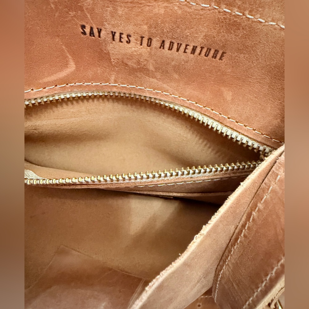 Super 🔥 Deal Sseko Tan Leather Shoulder Bag with Carry Metal Rings 
🤜👜🤛 - Picture 9 of 12